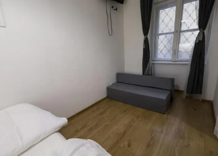 Pest-port Private Room-6 *