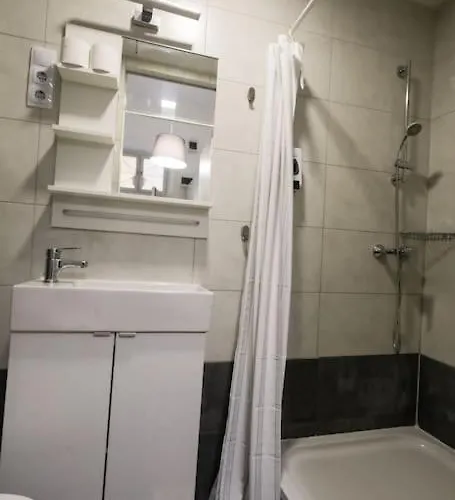 Pest-port Private Room-6 * Budapeşte