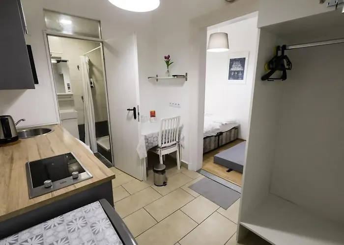 Pest-port Private Room-6 Daire Budapeşte