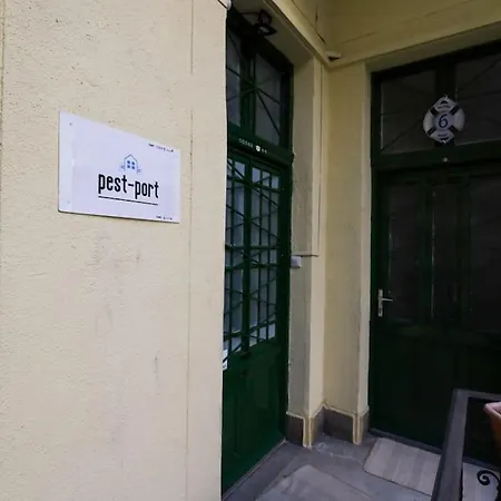 Pest-port Private Room-6 Apartment